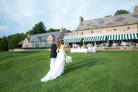 Round Hill Club Greenwich CT wedding lawn ceremony