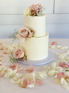 cake flowers wedding Keeler Tavern Museum